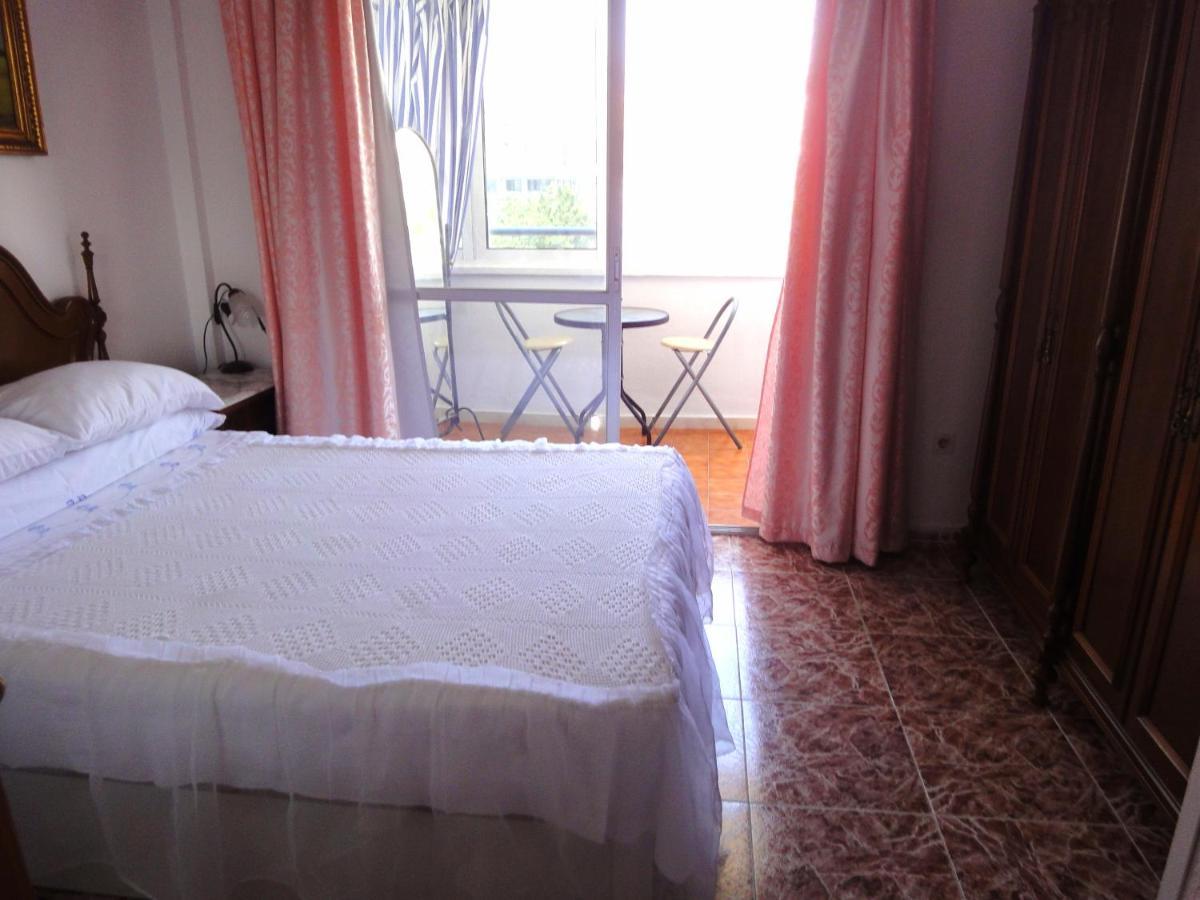 Costamar, Primera Linea De Playa, 3 Dormitorios, 2 Banos, Vistas Al Mar, Internet Wifi Y Garaje, Ideal Parejas Y Familias Benalmadena Bagian luar foto